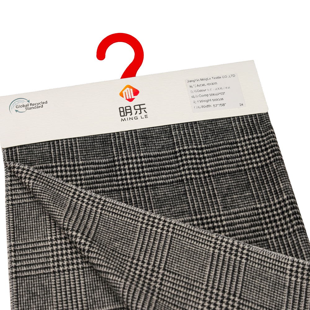 50% Bulu, 40% Poliester, 10% Gentian Lain, 560G/M, Hitam + Kelabu Muda, Kotak-kotak Kain Bulu Bersalut Satu Muka, ML-1010015